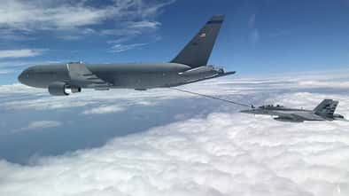 Die Boeing KC-46A ist jetzt für den Betrieb des zentralen Schlauchsystems zugelassen.