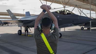 F-35A der USAF fliegen nun mit Aggressor-Piloten als Red Air bei Red Flag in Nellis.