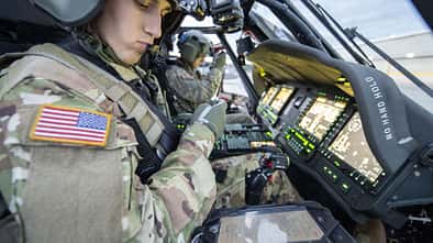 UH-60V sind umgebaute Sikorsky UH-60A/L mit Bildschirmcockpit und anderen Avionik-Upgrades.
