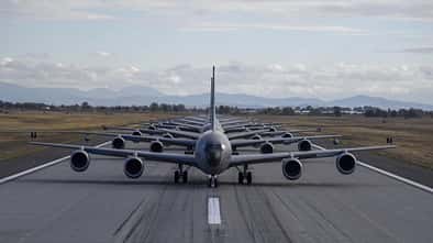 Der 92nd Air Refueling Wing in Fairchild hat am Mittwochnachmittag erfolgreich einen MITO (Minimum Interval Take-off) mit 20 Flugzeugen durchgeführt.