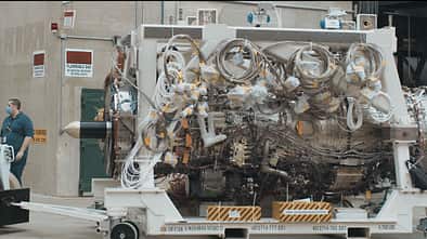 GE Aviation testet sein XA-100-Trieberk mit variablem Zyklus nun beim Arnold Engineering Development Complex in Tennessee. 