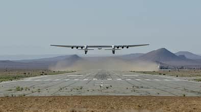 Stratolaunch-Roc-Takeoff-Flight-6