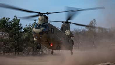Auch die Niederlande fliegen die CH-47F Chinool.