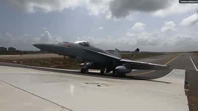 Boeing demonstrierte die Fähigkeiten der F-18 Super Hornet zum Einsatz auf indischen Flugzeugträgern in Goa.