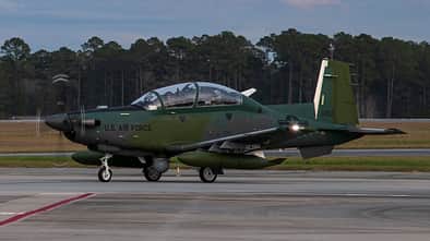 Die US Air Force nutzt derzeit zwei AT-6E Wolverine.