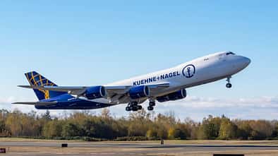 747-8F #1573_Kuehne+Nagel_Take-Off_Landing