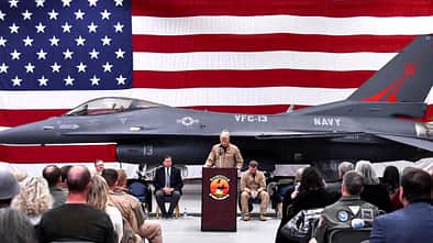 Die US Navy erhält gebrauchte F-16C Fighting Falcon für ihre Aggressor Squadrons.