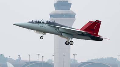 Erstflug der Boeing T-7A in St. Louis.