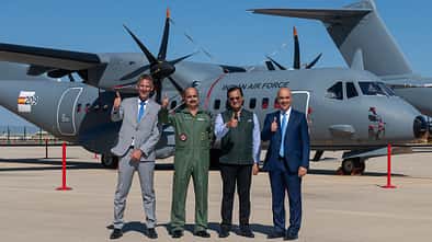 Airbus hat in Sevilla die erste C295 an Indien übergeben.