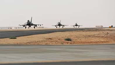 Drei rollende Eurofighter in der Wüste
