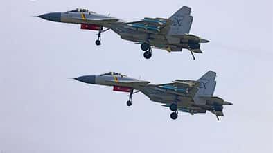 J-15 zwei Flugzeuge in Formation