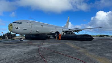 P-8A Kaneohe Bay an Land