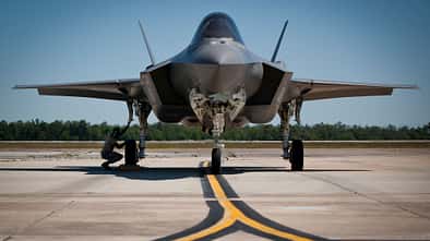 F-35 am Boden von vorn