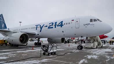 Tupolew Tu-214 für Red Wings