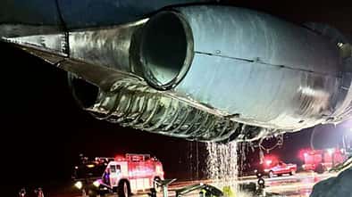 B-52H verbrannte Triebwerksverkleidung