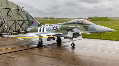 Eurofighter Typhoon Moggy vor Shelter