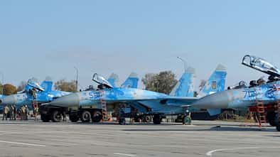 Suchoi Su-27 Ukraine nebeneinander auf Vorstartlinie