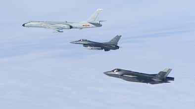 H-6 aus China und Tu-95MS aus Russland werden vor Alaksa von US-Kampfjets abgefangen