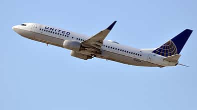 Boeing 737-800 United Airlines beim Start