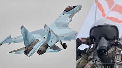 Pilot am Fallschirm und Suchoi Su-35 (Montage)