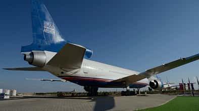 Lockheed L-1011 TriStar  am Messeeingang in El-Alamein