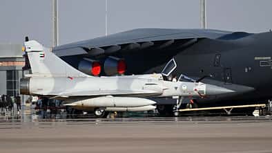 Vereinte Arabische Emirate Mirage 2000-9 wird geschleppt