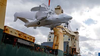 Entladung der E-2D Hawkeye