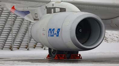 Erstflug des Jakowlew (Suchoi) Superjet mit russischen PD-8-Triebwerken.