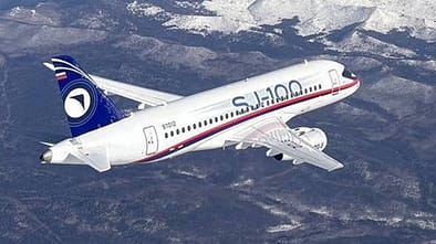 Erstflug des Jakowlew (Suchoi) Superjet mit russischen PD-8-Triebwerken.