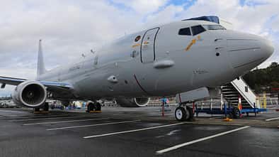 Erster Seefernaufklärer P-8A Poseidon an die Bundeswehr übergeben