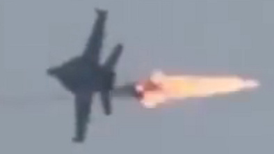 F/A-18E der US Navy unter MANPAD-Beschuss im Südosten des Iran.