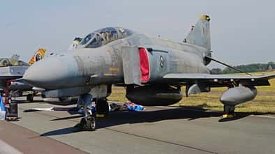 McDonnell Douglas F?4 Phantom II der türkischen und griechischen Luftwaffe standen in Florennes ganz nah beieinander.