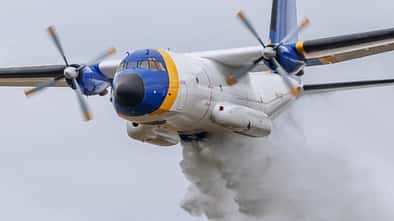 Transall, C-160D, C-160, Transall Tankers, Löschflugzeug Transall C-160D als Löschflugzeug beim Wasserabwurf