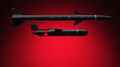 Helsing Flugkörper AD-1 und AD-2 vor rotem Hintergrund
