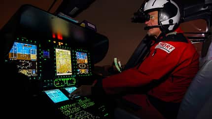 DRF Luftrettung, Nachtflug, Hubschrauber, Cockpit, 2018 DRF Luftrettung: Nachtflug