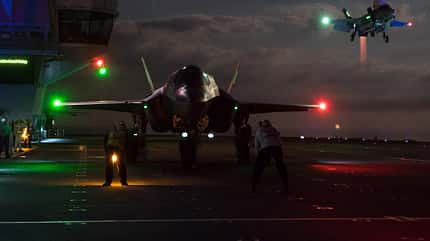 Trials,Night,Equipment,Aircraft,Combat,F-35B,Lightning II,Joint Strike Fighter,JSF,Royal Navy,Ship,Carrier,CVF,Queen Elizabeth Class,QE Class,HMS Queen Elizabeth,R08,Deck trials Fighter jets begin night flights on HMS Queen Elizabeth
