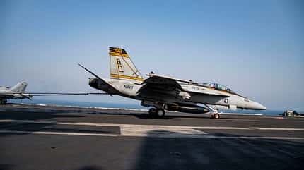 F-18F, Super Hornet, Fangseil Dwight D. Eisenhower Deployment