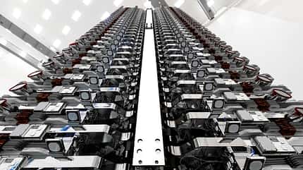 Starlink, SpaceX, Falcon 9 Dicht an dicht sitzen die 60 Satelliten zusammen.