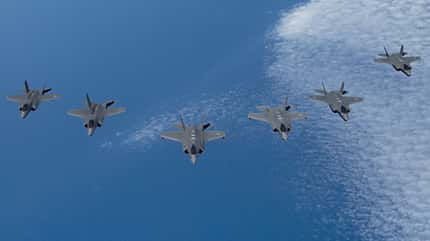 F-35 aus den USA, Großbritannien und Israel über dem Mittelmeer im Juni 2019. F-35 aus den USA, Großbritannien und Israel über dem Mittelmeer im Juni 2019.