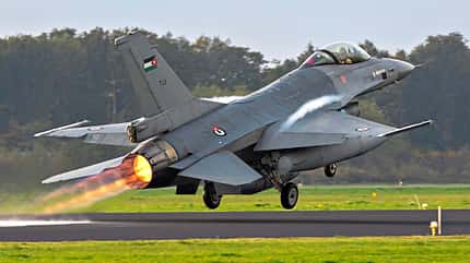 F-16