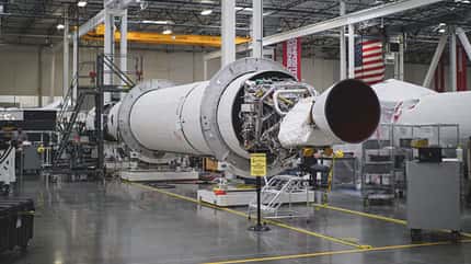 LauncherOne, Virgin Orbit, Cosmic Girl, Richard Branson So sieht sie aus, die erste Orbitalrakete. Sie soll noch dieses Jahr fliegen.
