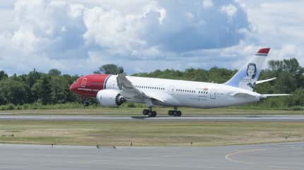 787,Everett,LN 102,NSB,Norwegian AIr,Paine Field,takeoff