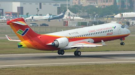 ARJ21, Comac