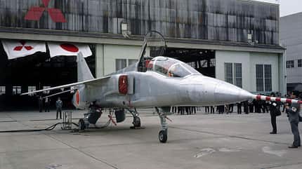Mitsubishi T-2
