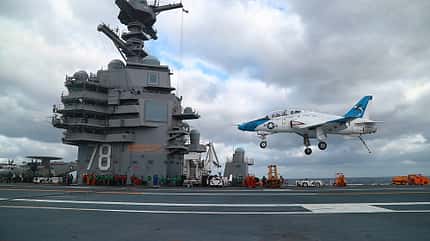 USS "Gerald R. Ford" Flugzeugstart- und Landeversuche im Januar 2020.