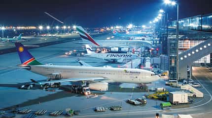 Air Namibia,Airlines,British Airways,Emirates,Finnair,Korean Air,Leitwerke,Nacht,Nacht,T2 Flughafen Frankfurt, Terminal 2 bei Nacht.
