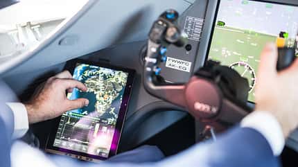 fms, flight management system, efb, falcon 900LX, cockpit