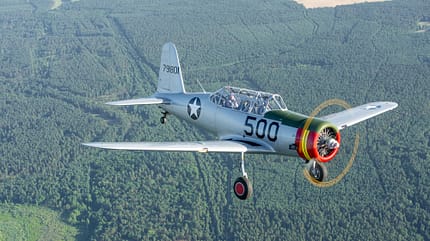 Vultee BT-13 Valiant, Warbird, Jagdfliegerei, Basistrainer US Army Air Corps