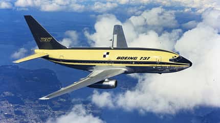 737-200, 737