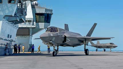Royal Navy, Fleet Air Arm UK’ OPERATIONAL F-35 JETS MARK FIRST LANDING ON HMS QUEEN ELIZABETH